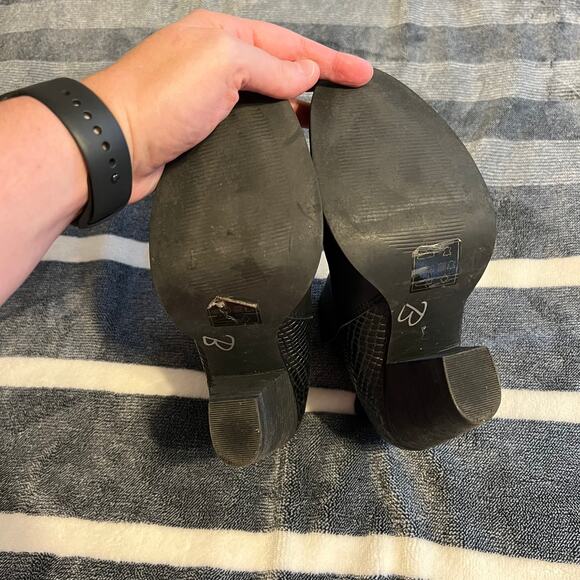 Aldo Black Booties Women's Size 6.5 - Picture 8 of 11